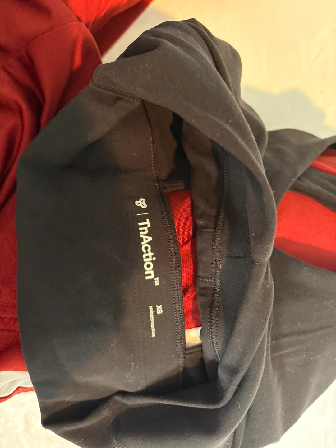 ThAction Black Sports Bra XS