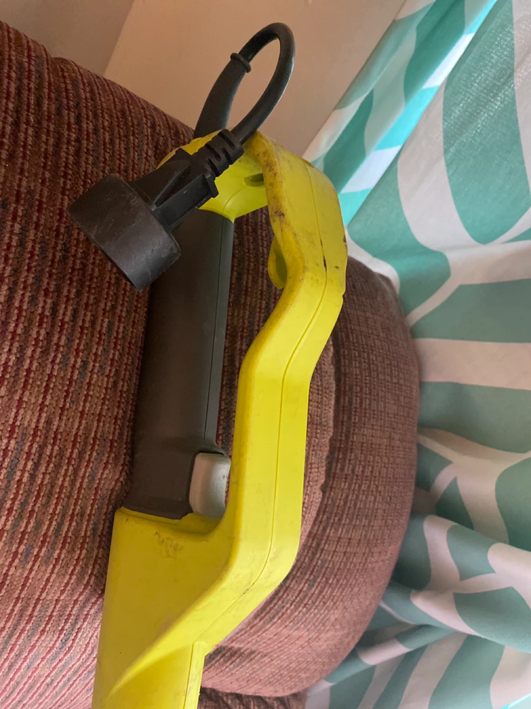 Ryobi 8-inch Corded Chainsaw - photo 2