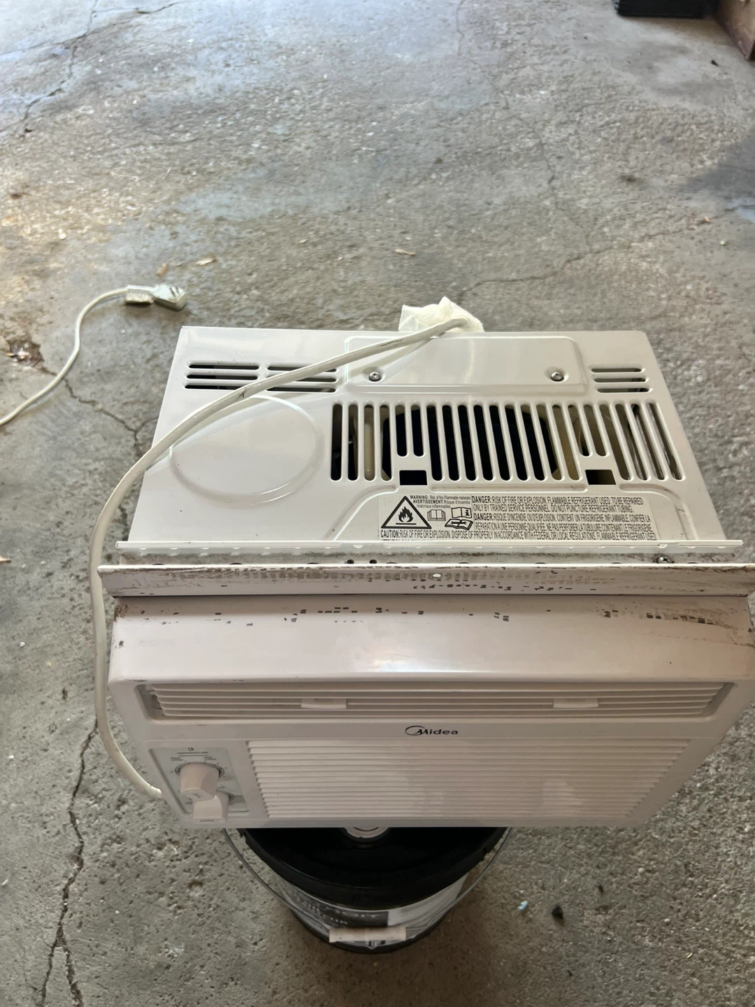 Midea 5,000 BTU Mechanical Control Room Air Conditioner - photo 2