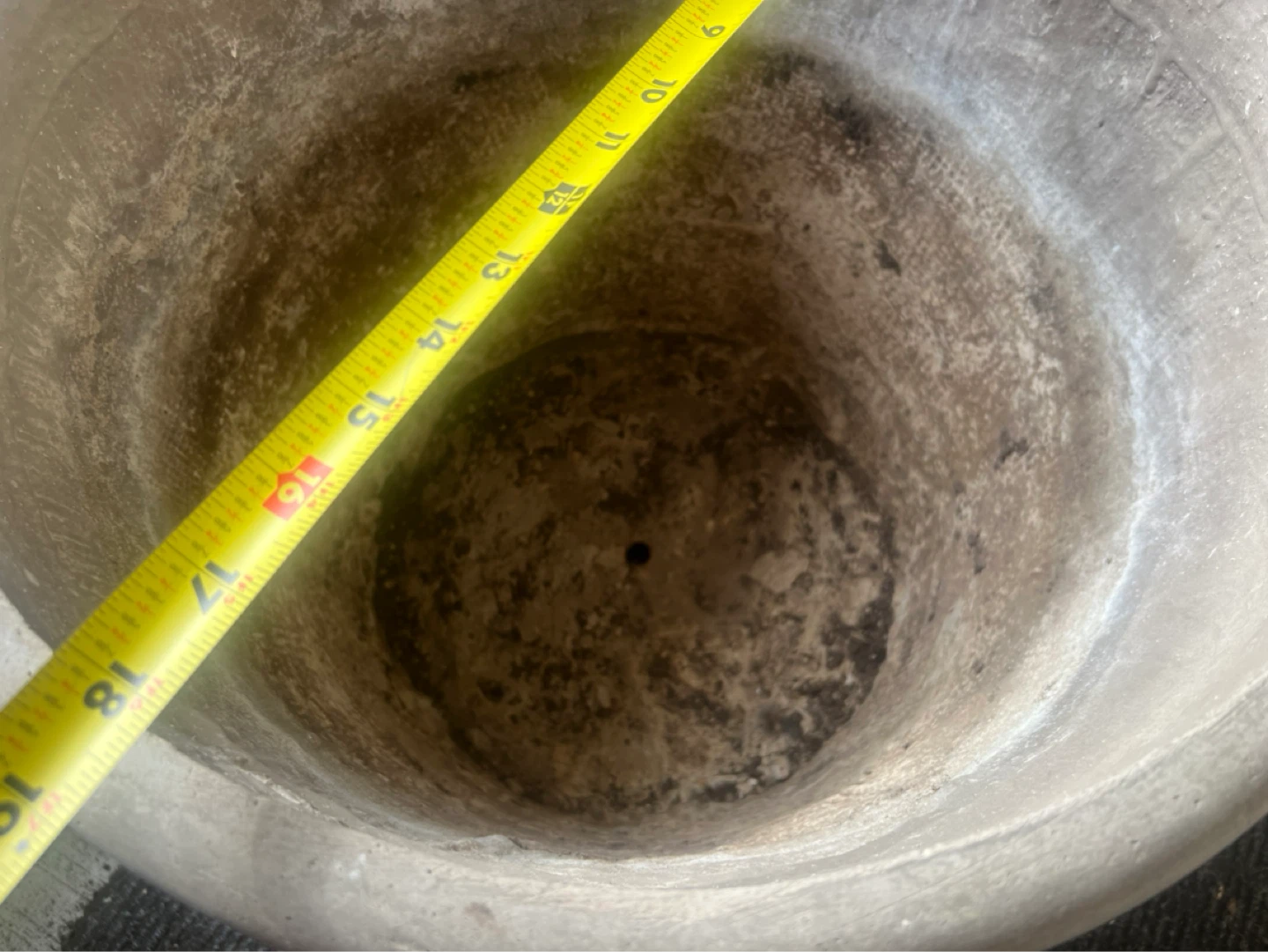 Large Concrete Garden Planter Pot - photo 2