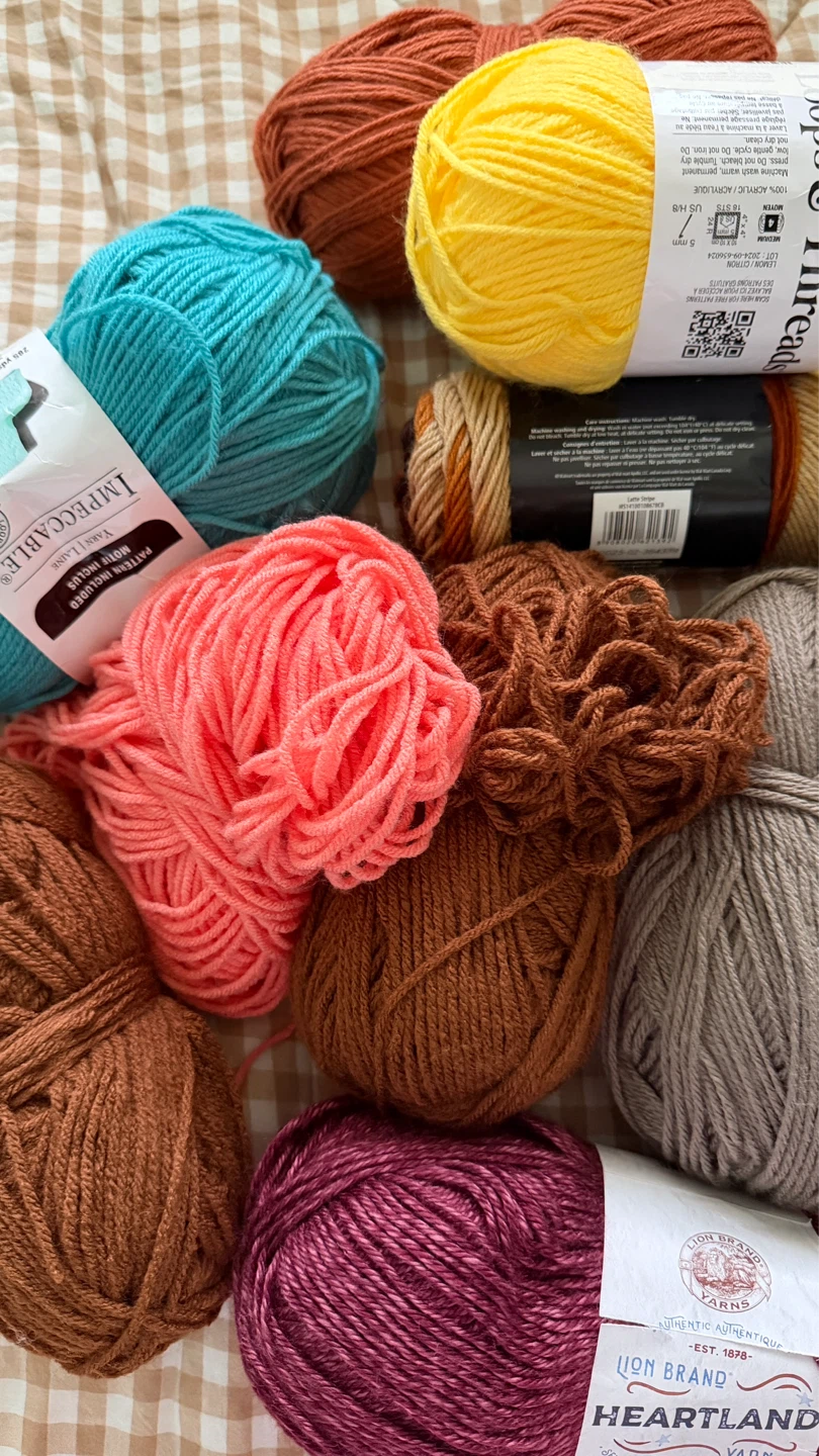 Assorted Acrylic Yarn - 15 skeins - photo 4