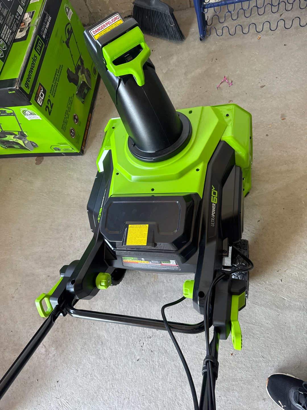 Greenworks Pro 22" Snow Thrower - photo 4