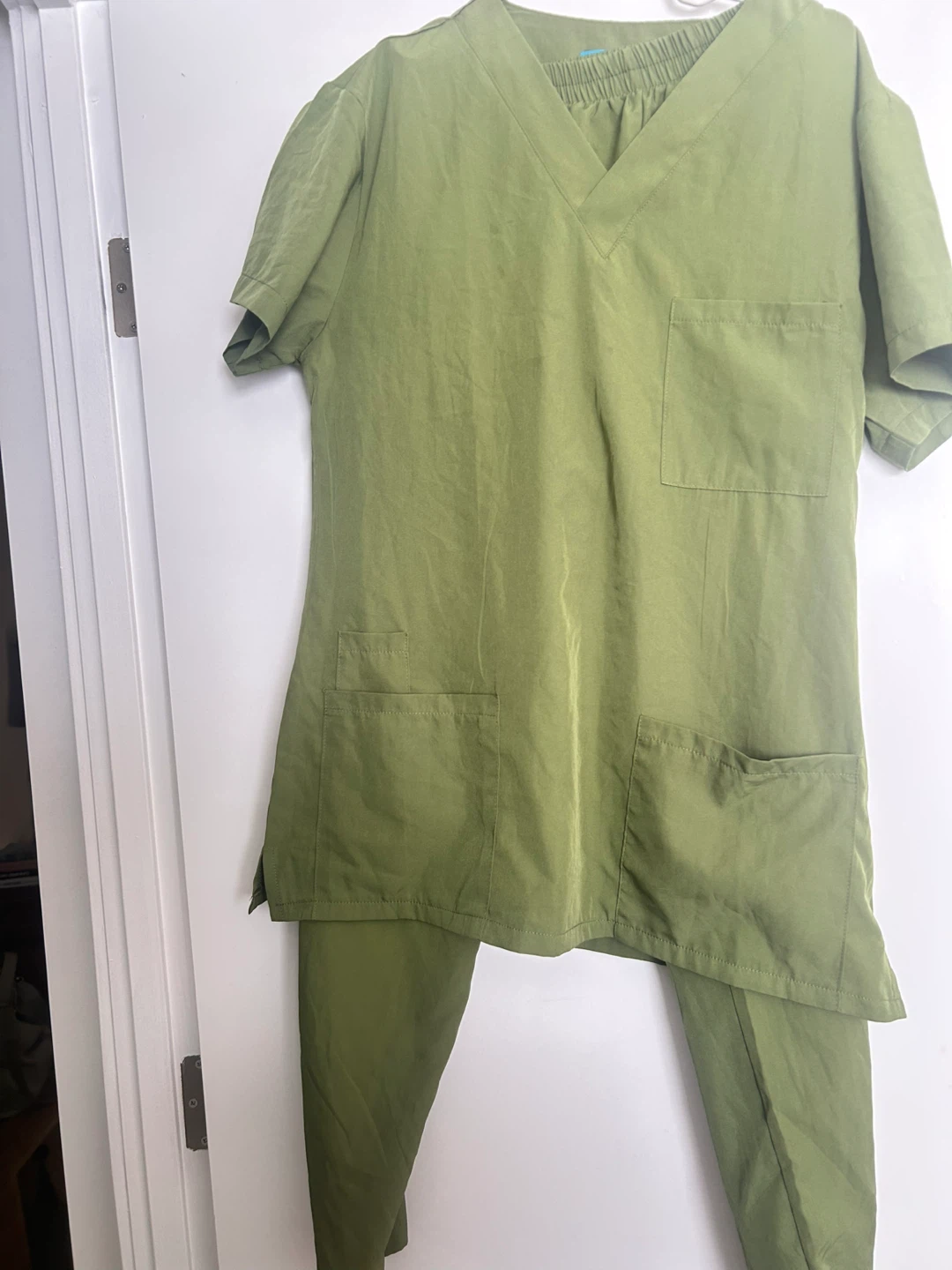 Green Scrub Set - Size Medium - photo 2