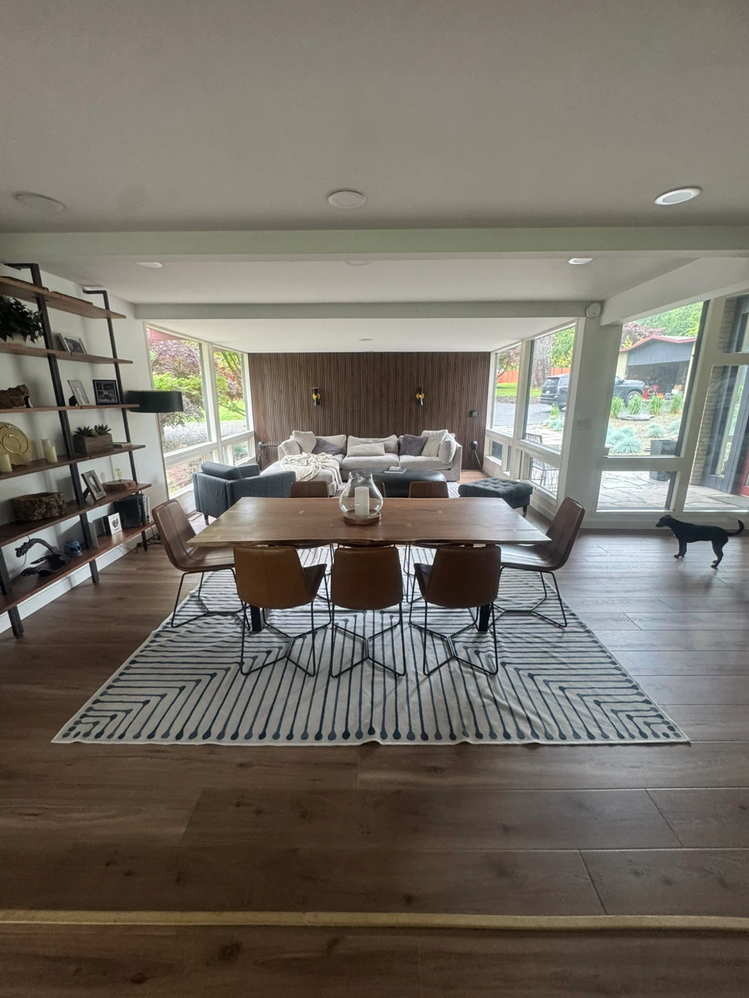 Live Edge Dining Table with 8 Leather Chairs and 4 stools - photo 5