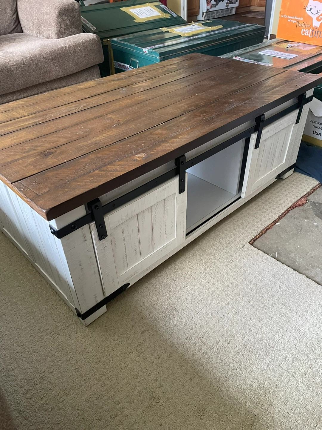Farmhouse Coffee Table with Barn Doors - photo 3