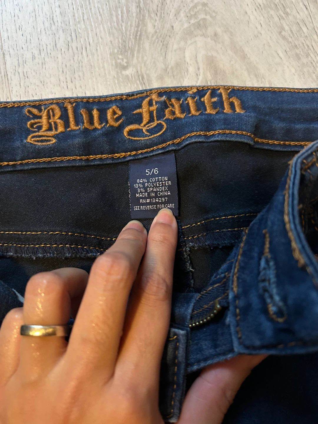 Blue Faith Women's Jeans Size 5/6 - photo 2