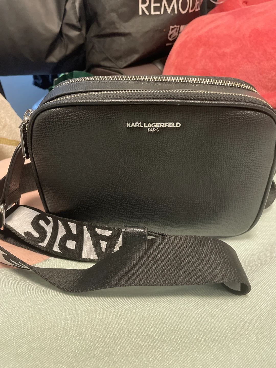 Karl Lagerfeld Black Pebble Leather Camera Bag - photo 2