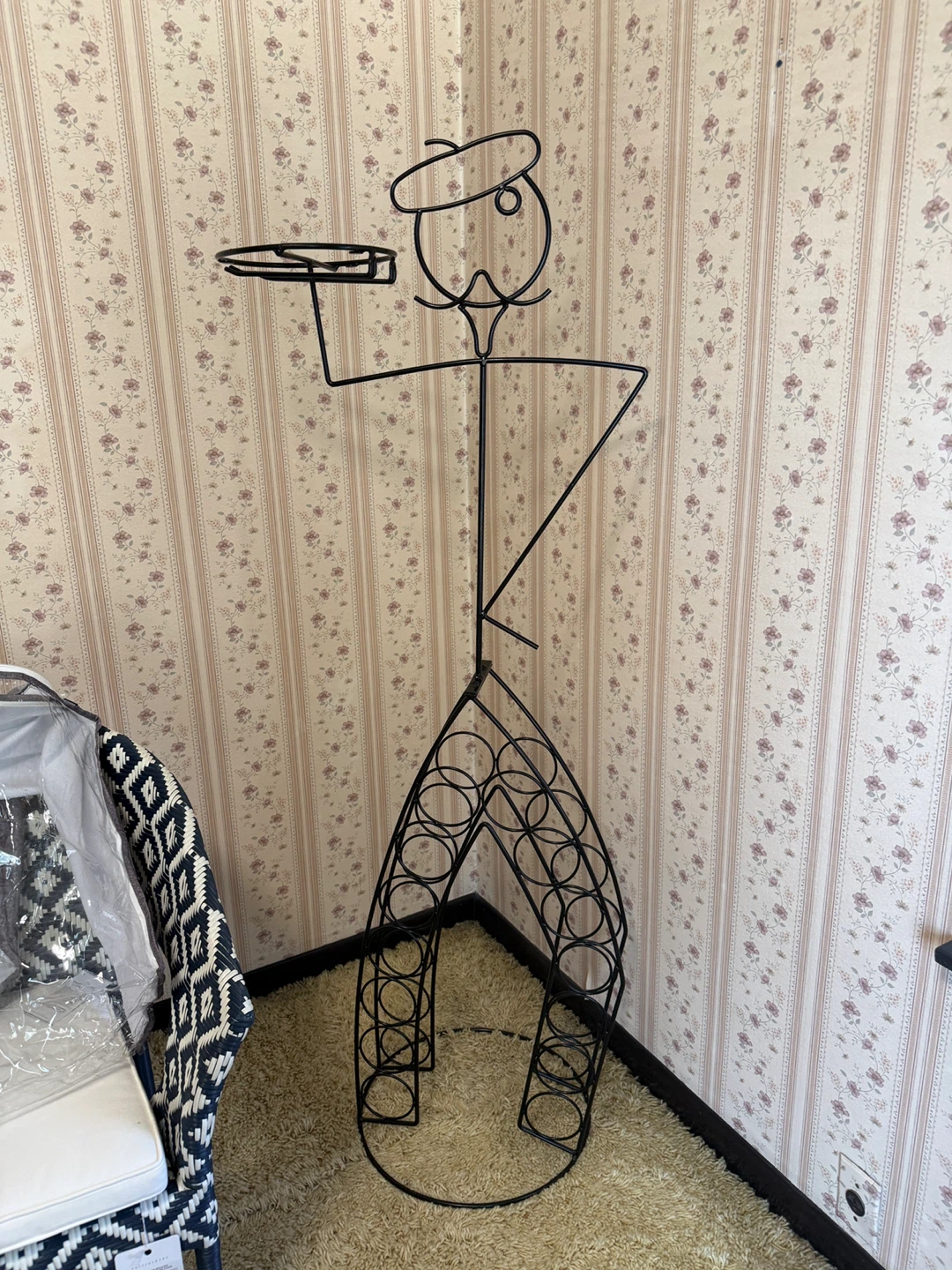 Metal Wine Rack - Man Holding Tray - photo 2
