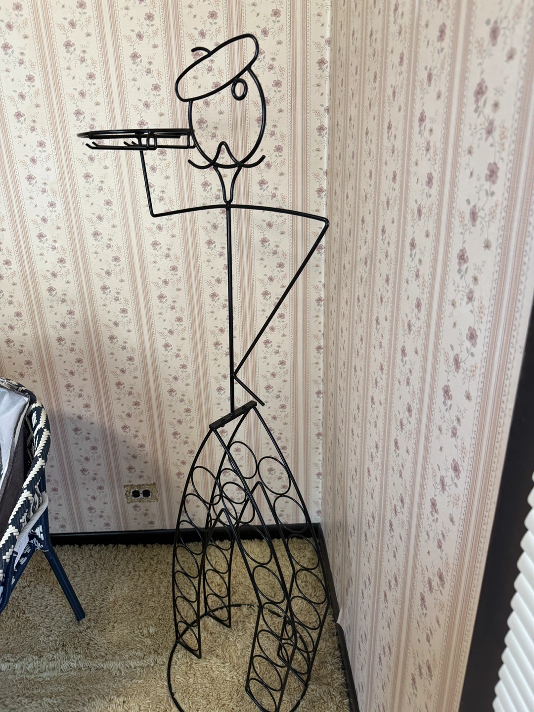Metal Wine Rack - Man Holding Tray - photo 3