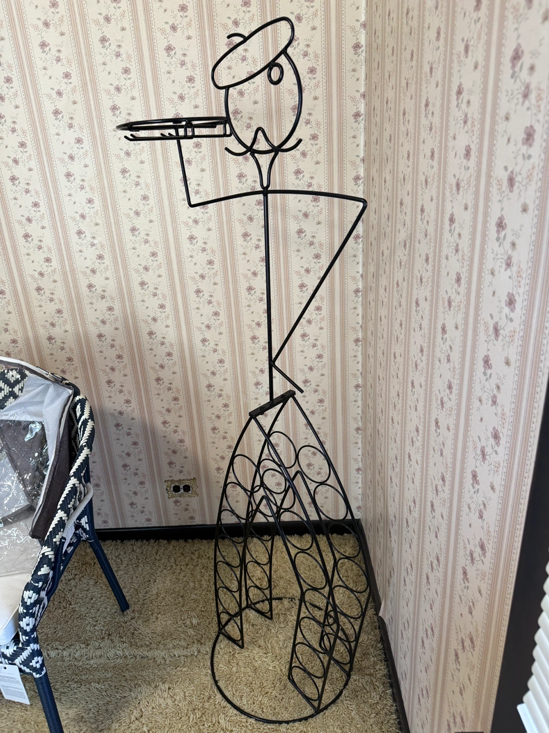 Metal Wine Rack - Man Holding Tray - photo 4