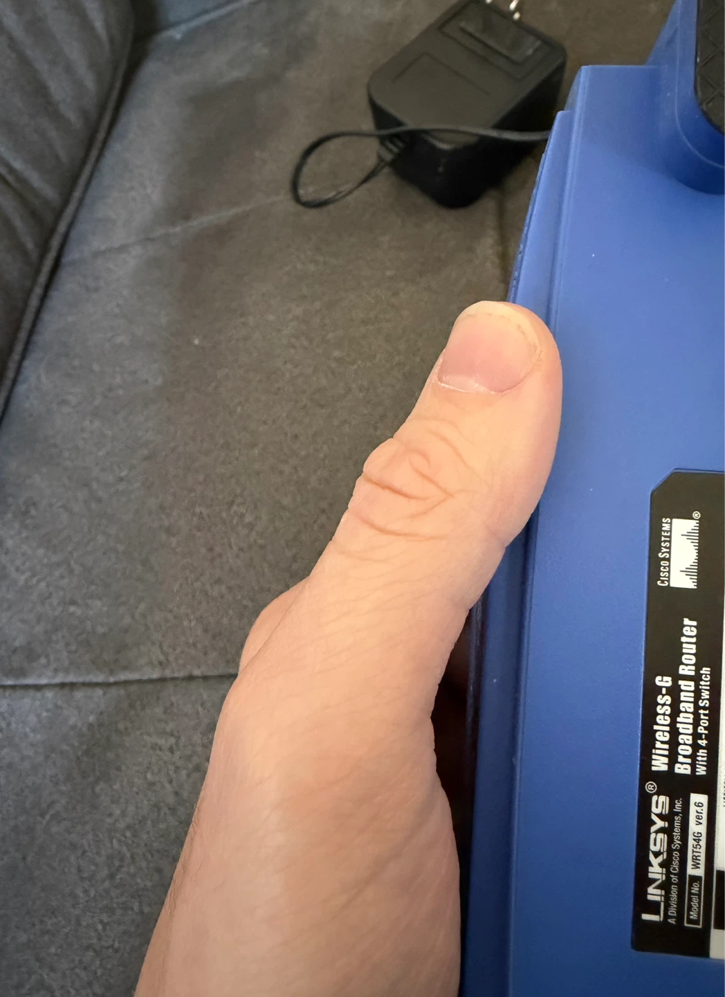 Linksys WRT54G Wireless-G 2.4GHz Router & Power Adapter - photo 4