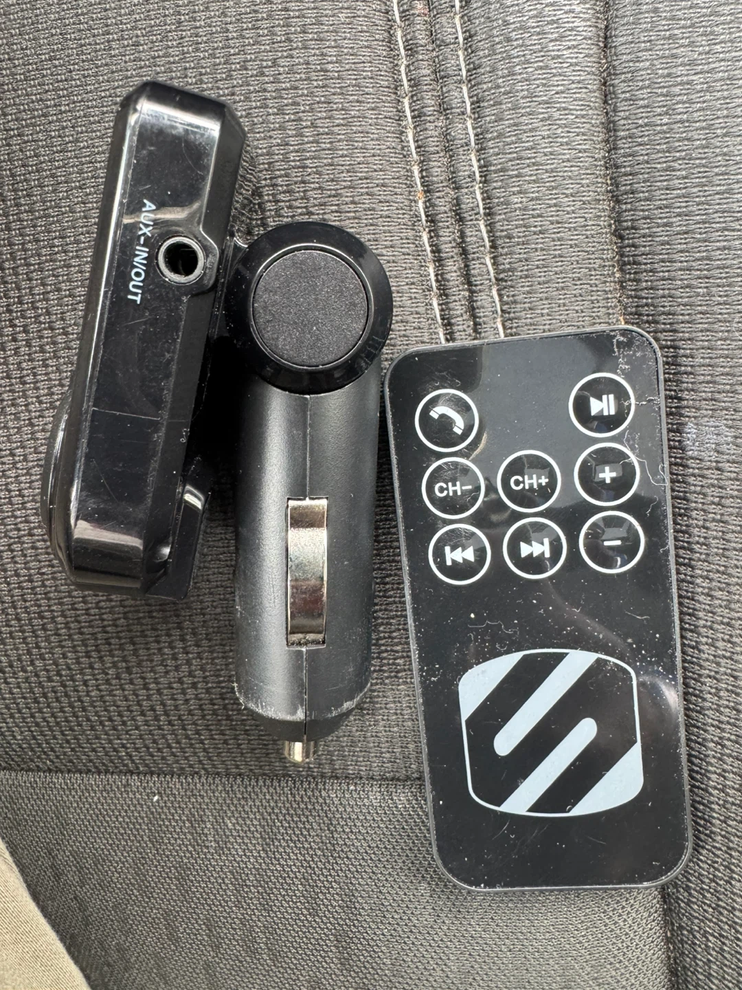 Scosche BTFM3 FM Transmitter with Remote - photo 3
