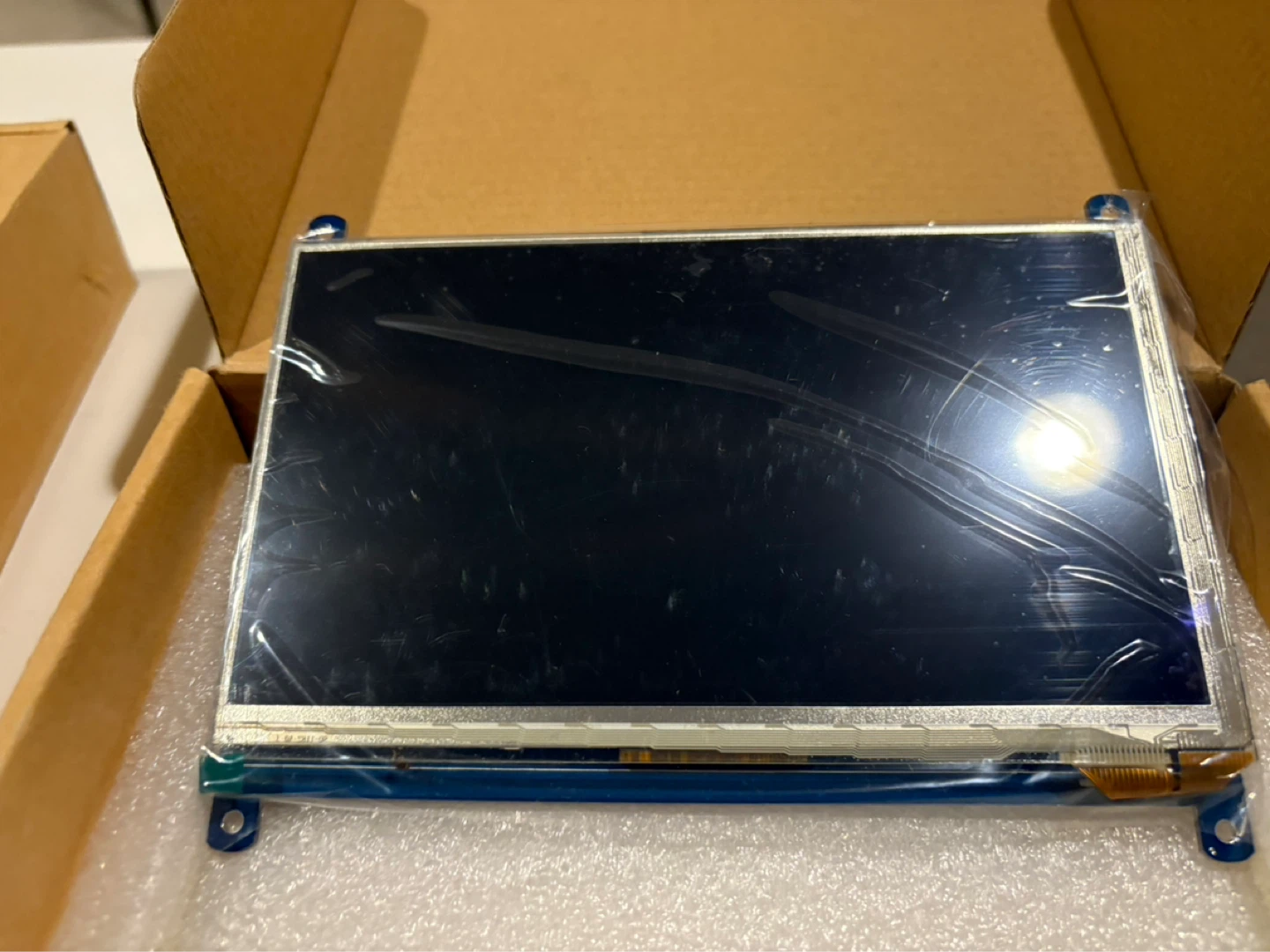 2 Waveshare 7-inch HDMI LCD Touch Screens