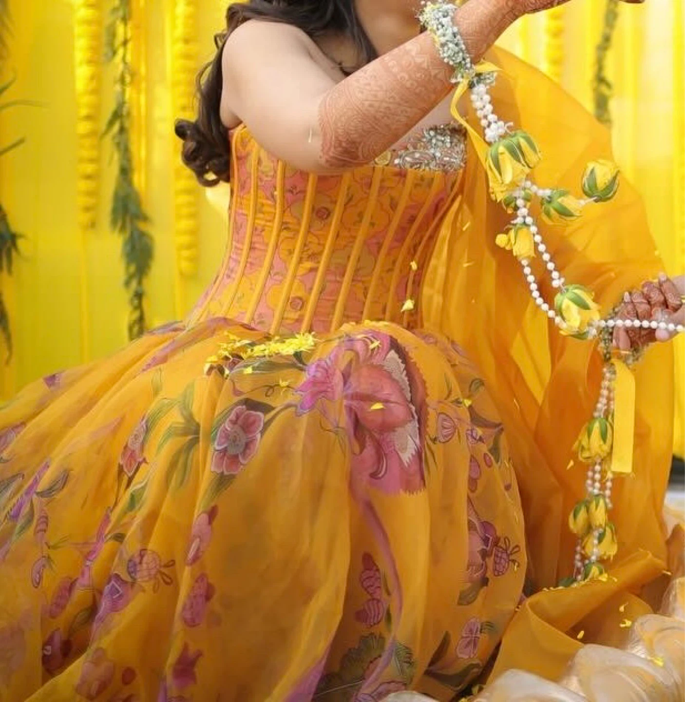 Yellow floral embroidered corset gown - photo 2
