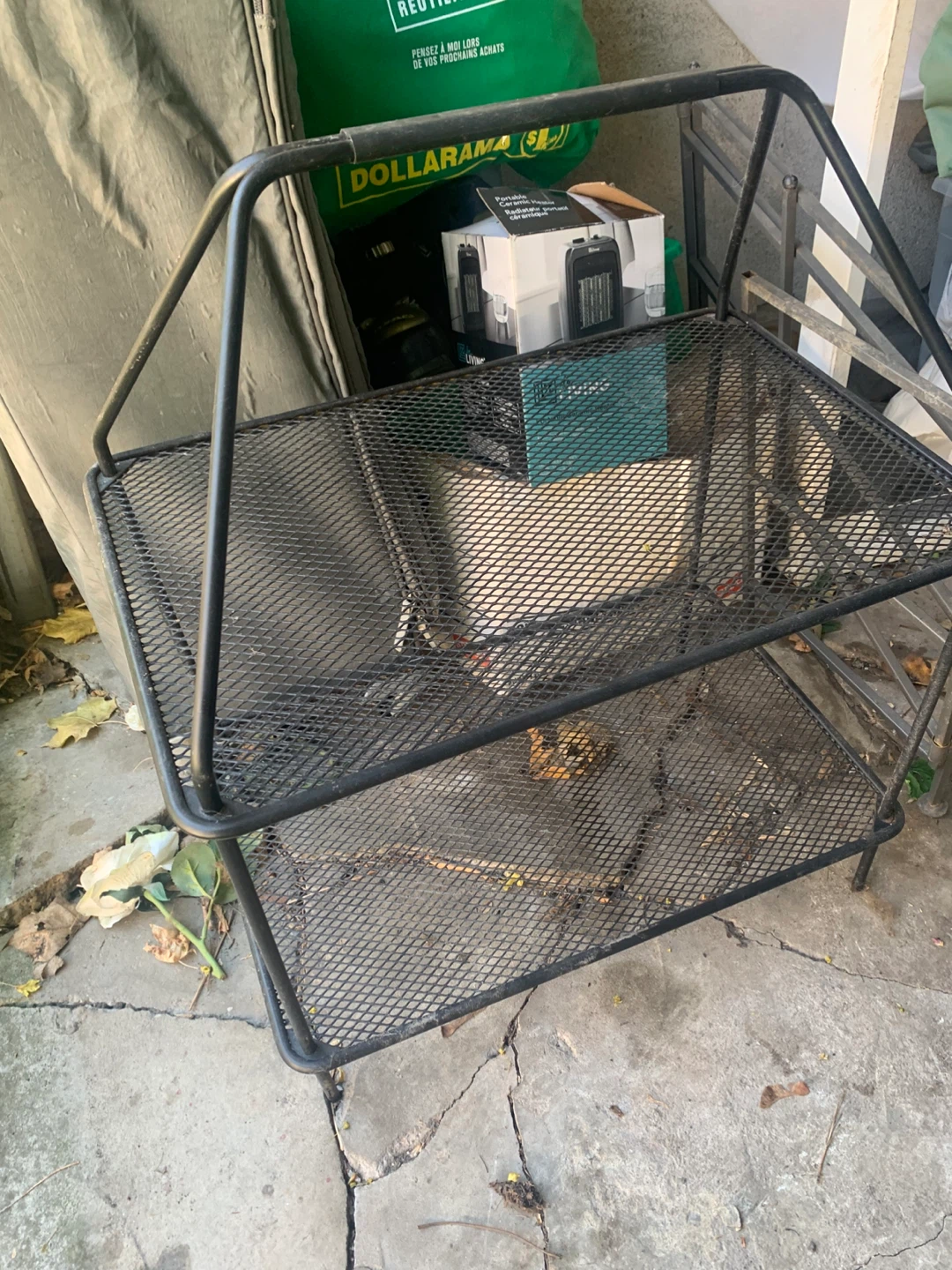 Black Metal 2-Tier Shelf Unit