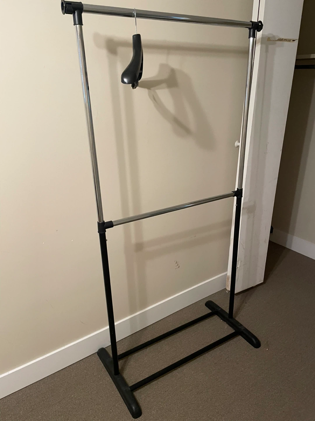 Clothes Hanging Rack
