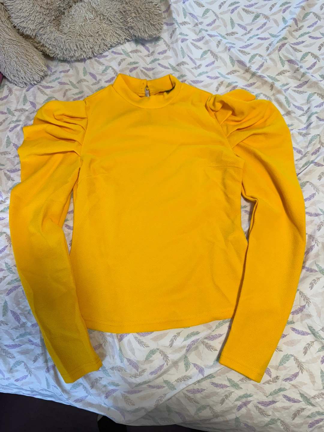 ‼️DECLUTTER‼️ Yellow Puff Sleeve Top - Size M 💛