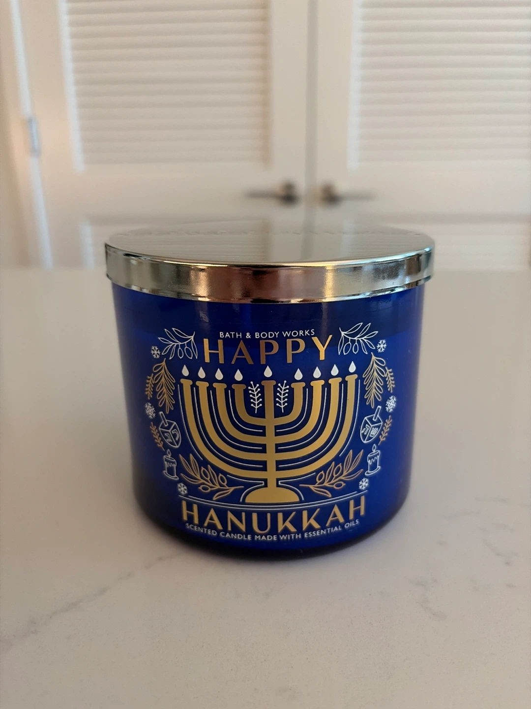 Bath & Body Works Hanukkah Sugafniyot Scented Candle 14.5 oz - photo 2