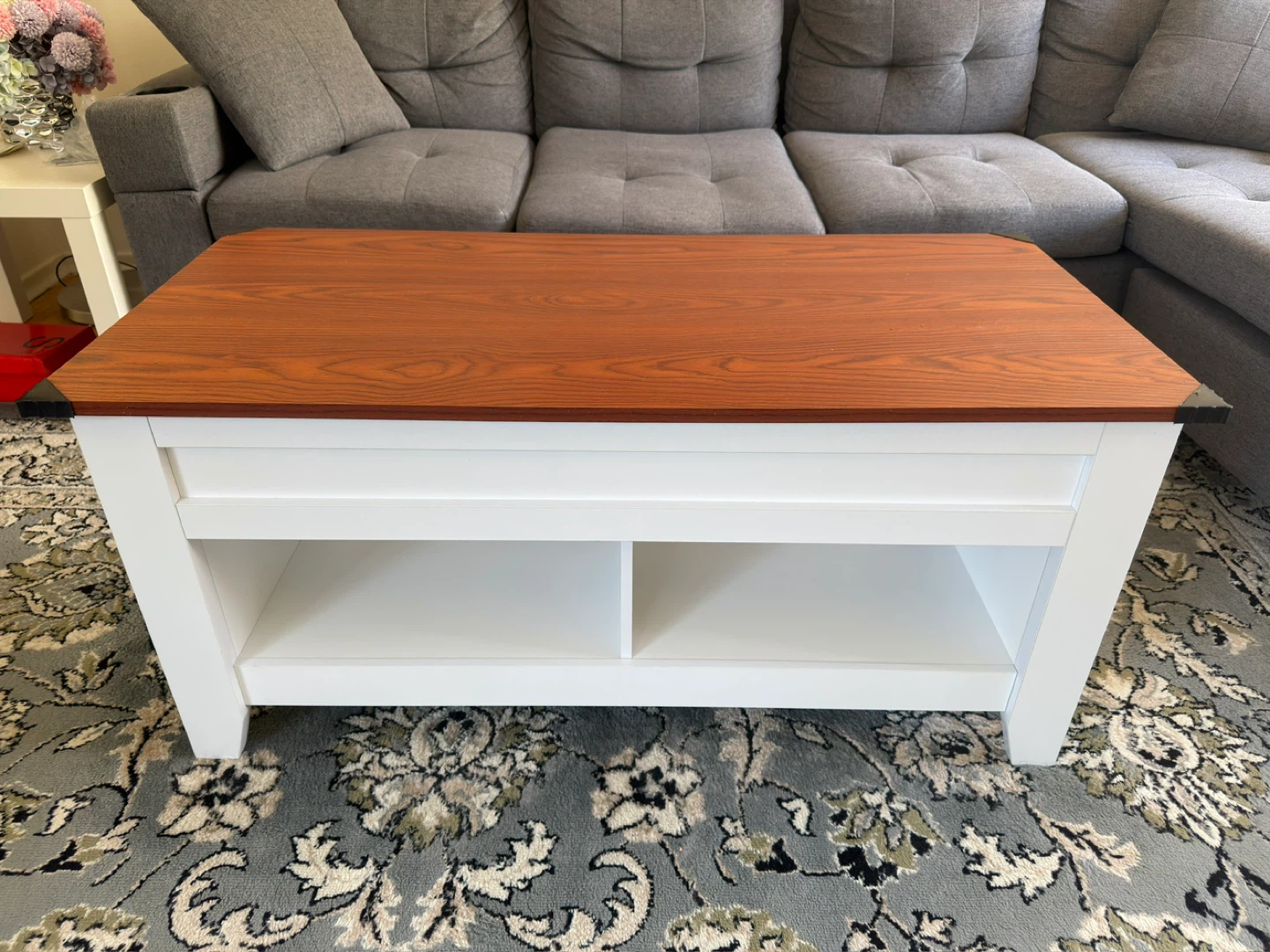 White Coffee Table with liftable Top