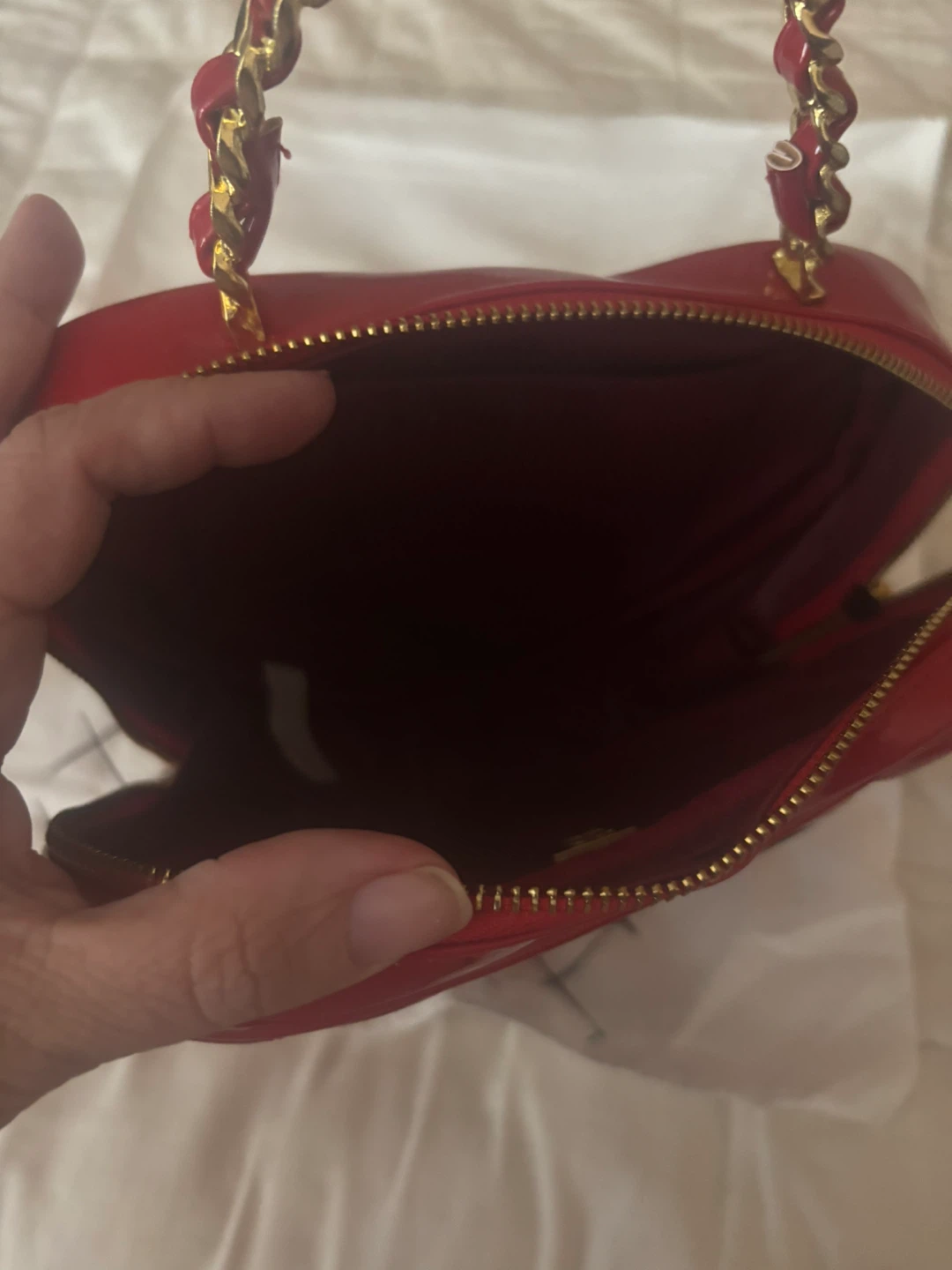 Chanel Red Heart Vanity Case Bag - photo 2