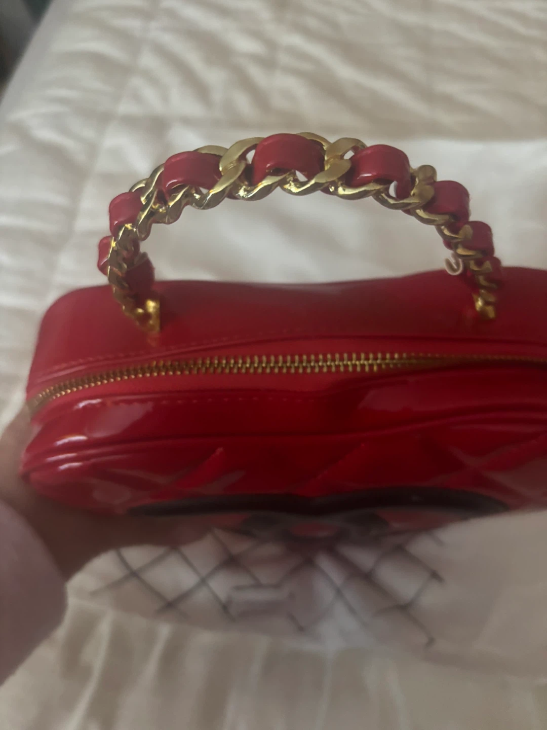 Chanel Red Heart Vanity Case Bag - photo 3