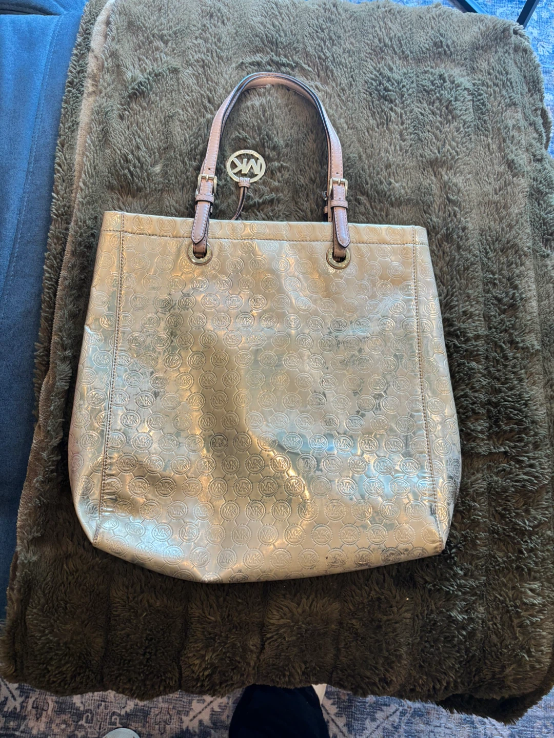 Michael Kors Gold Monogram Tote Bag - photo 2