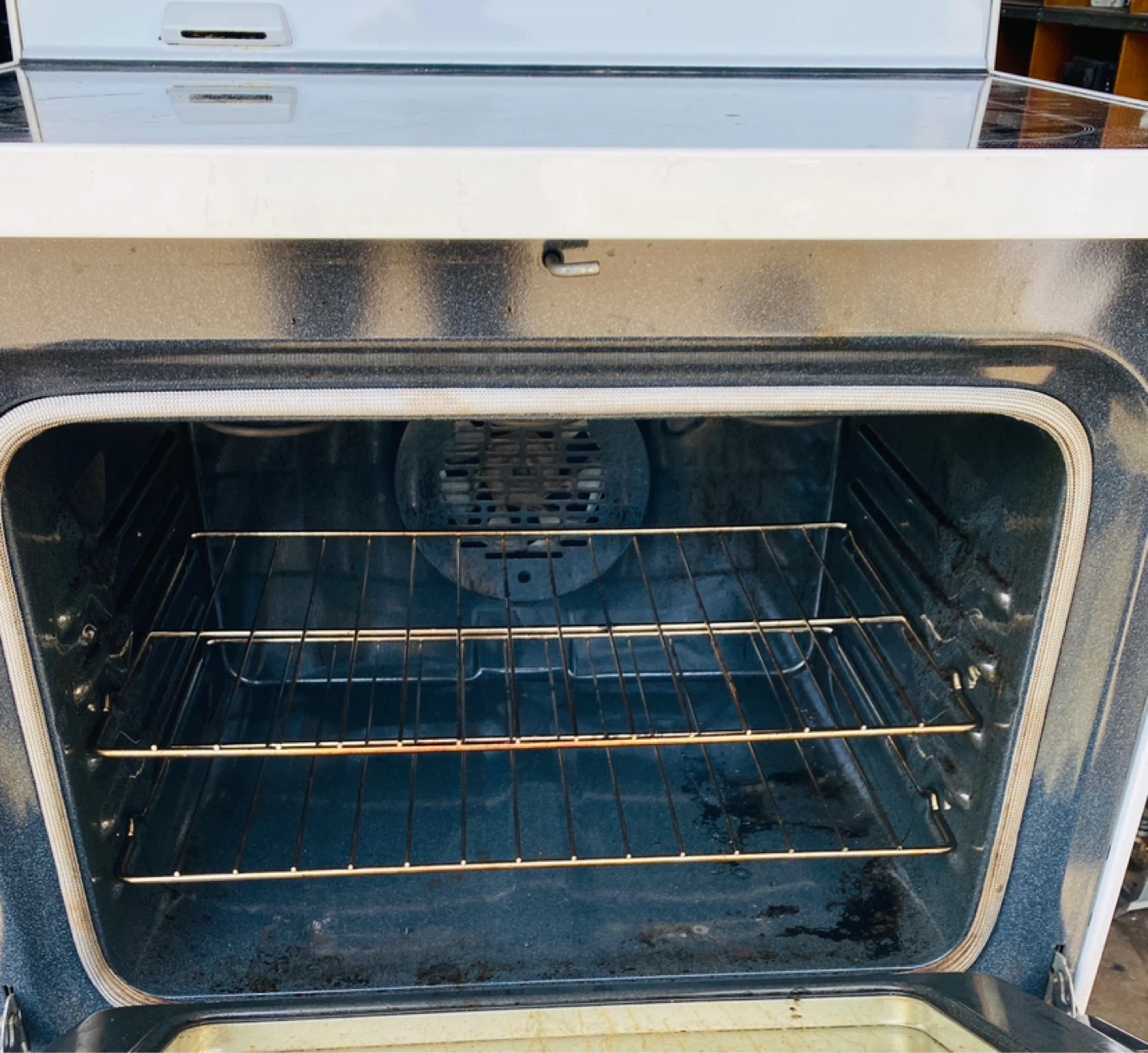 Newer Whirlpool Gold Stove - photo 2