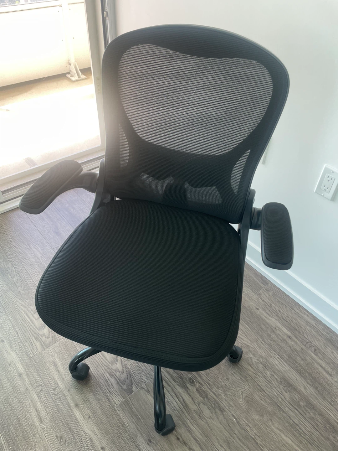 Black Mesh Office Chair - photo 3