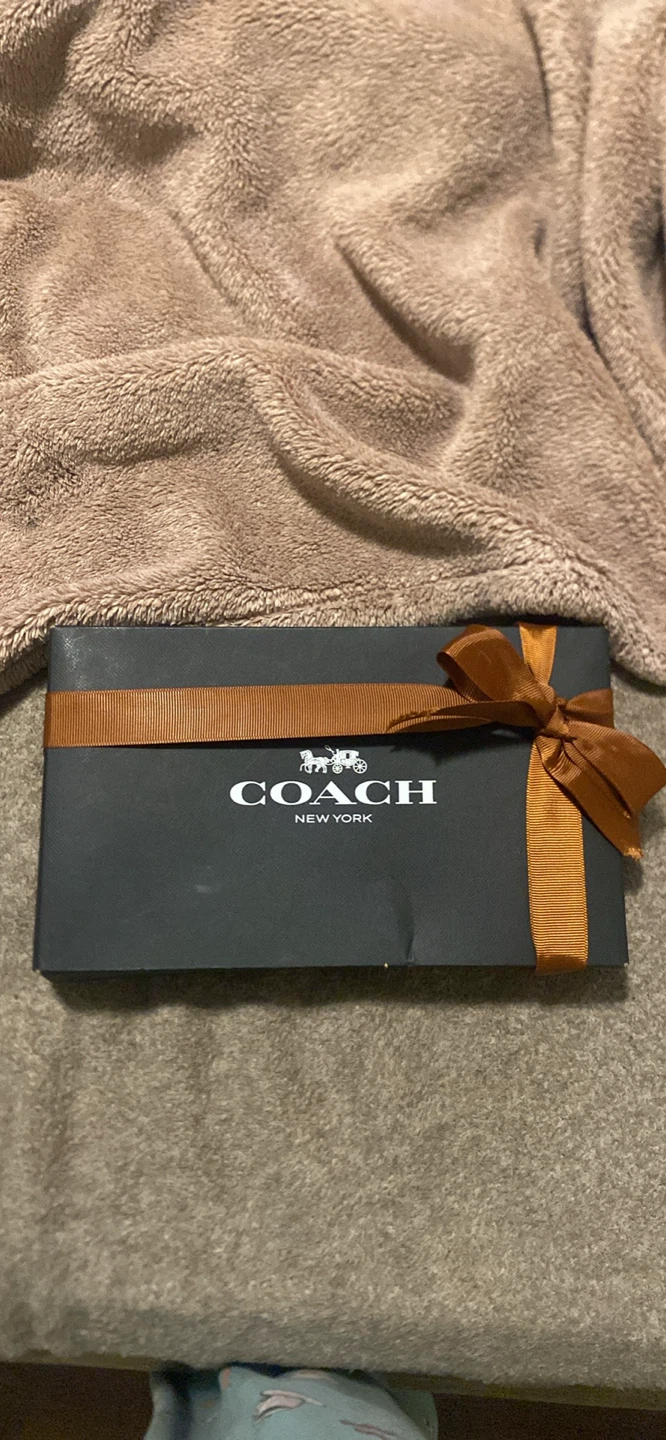 Coach Essential Card Case Black With Gold Emblem