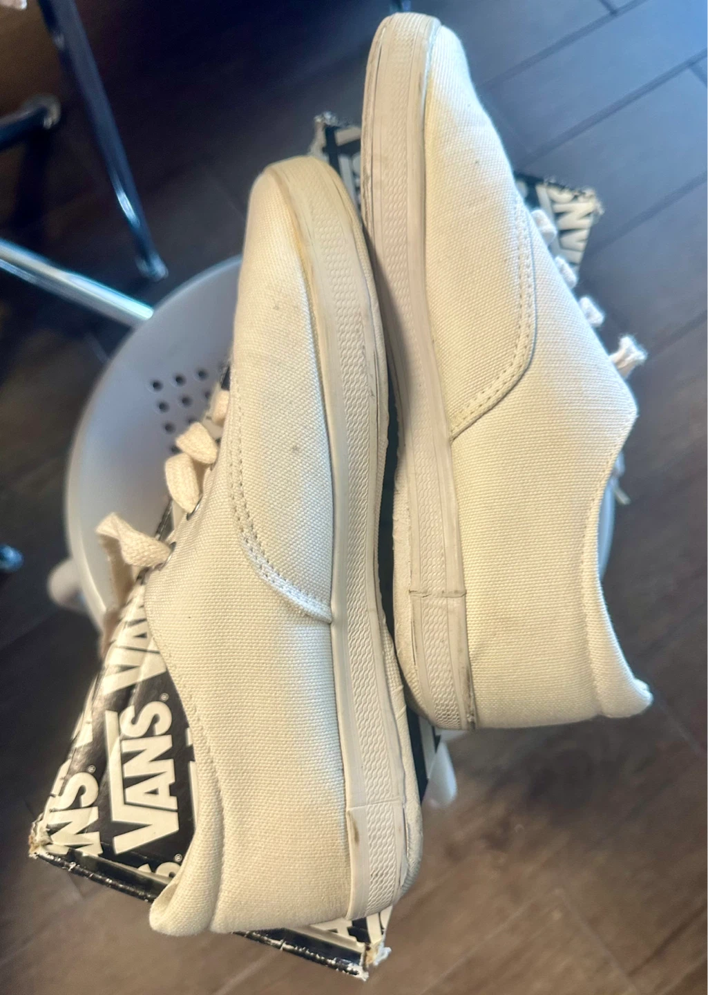 Old school Women's white Canvas Sneakers - Size 6