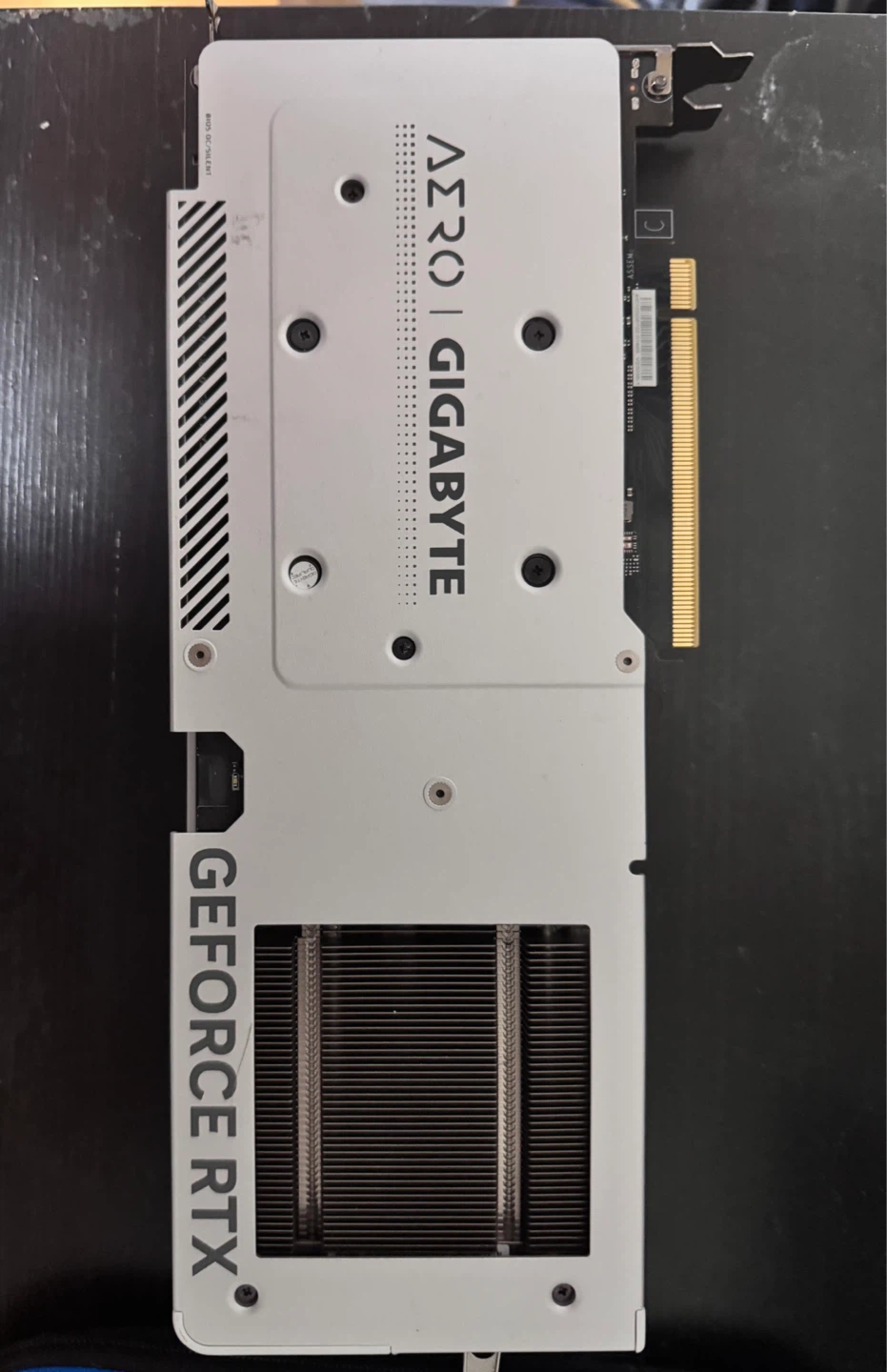 4060 RTX AERO Gigabyte GPU - photo 2