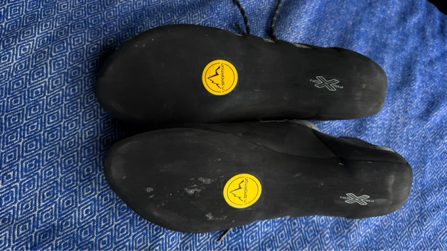 La Sportiva Women’s Size 7 Climbing Shoes - photo 3