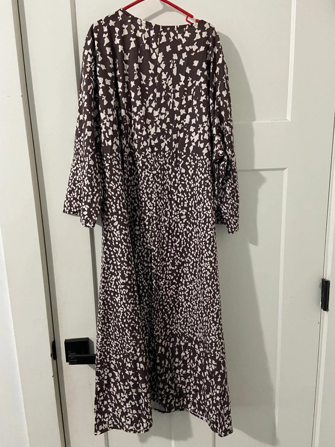 Women's Long Sleeve V-Neck Dress - photo 2