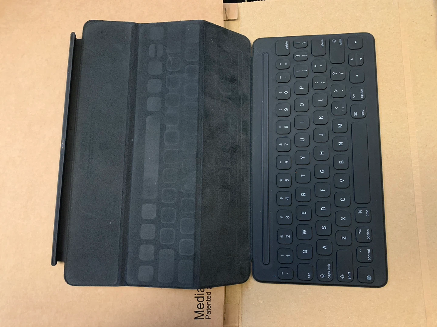 Apple Smart Keyboard Folio 9.7”