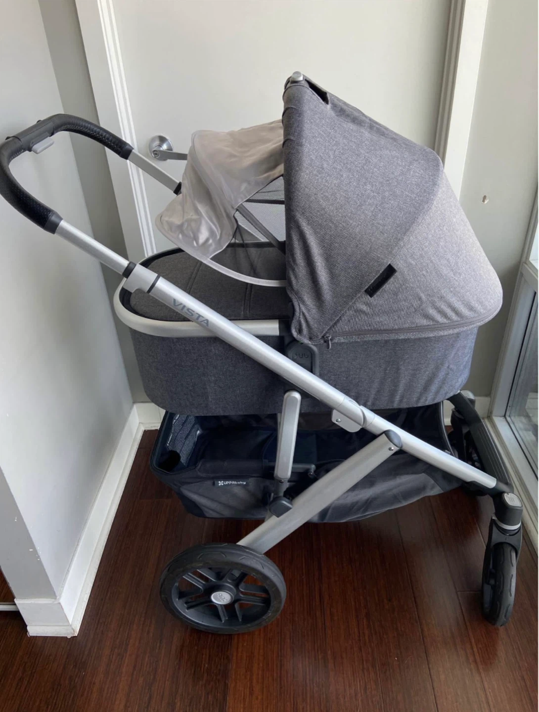 UPPAbaby Vista v2  Stroller with Bassinet - Grey - photo 4