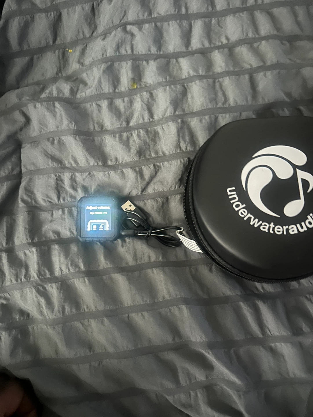Underwater Audio Waterproof Headphones with Carrying Case - photo 2