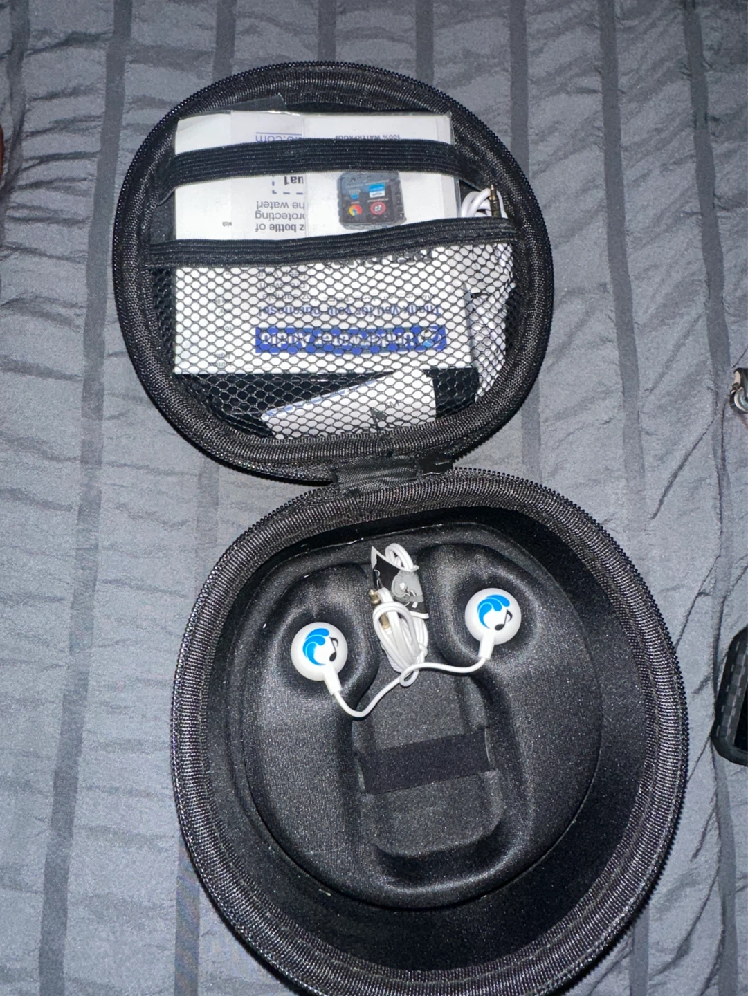 Underwater Audio Waterproof Headphones with Carrying Case - photo 3