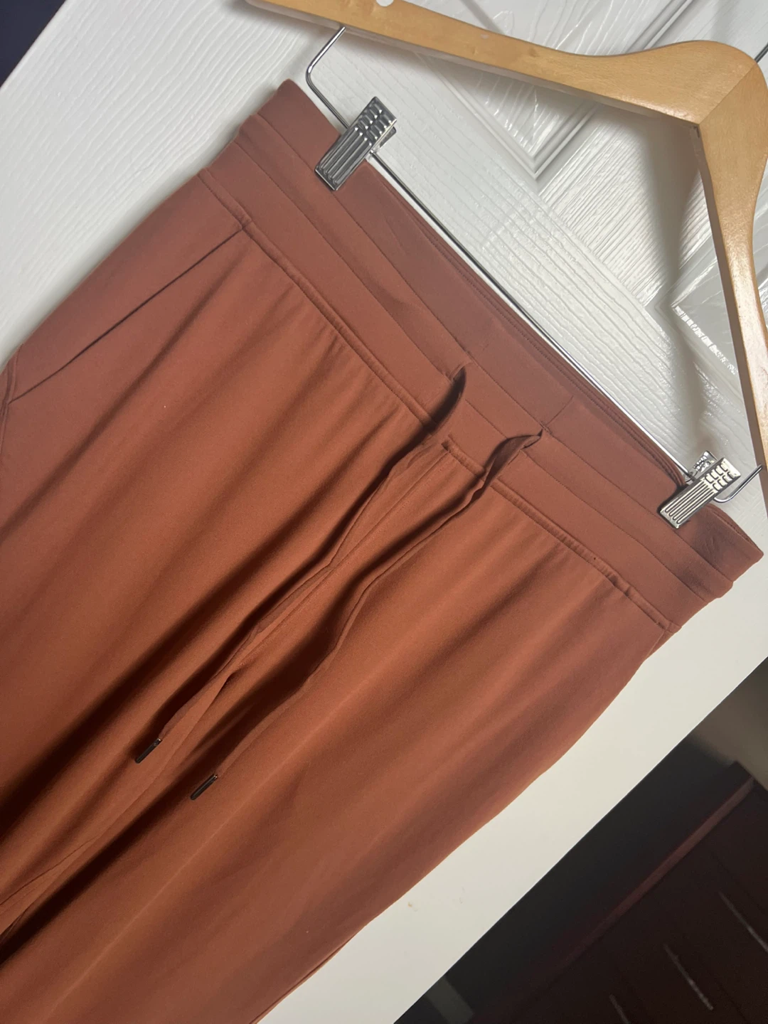 Lululemon Size 8 align Brown Wide Leg Pants - photo 2