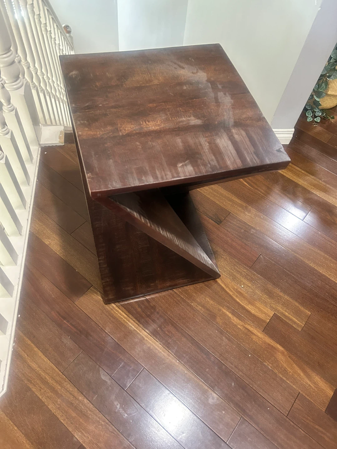 Wooden accent table - photo 4