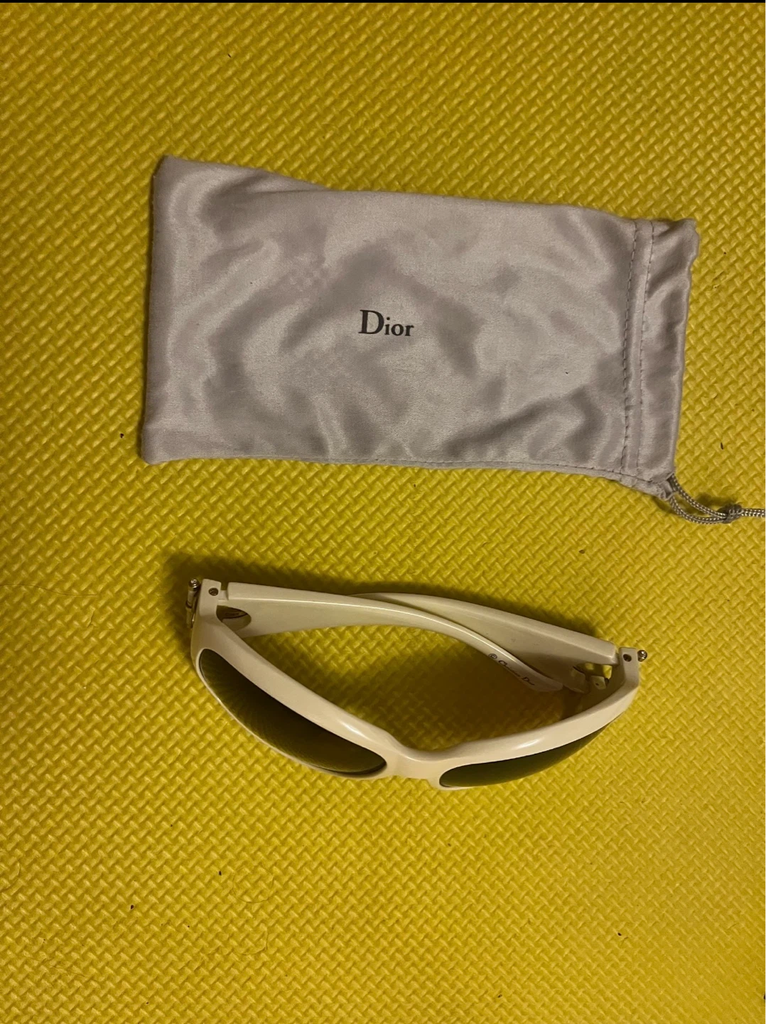 Dior Sunglasses with Pouch - photo 2