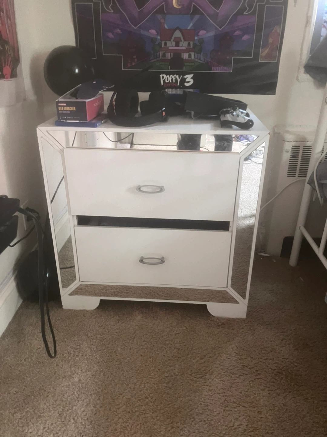 White Mirrored 2-Drawer Nightstand - photo 2