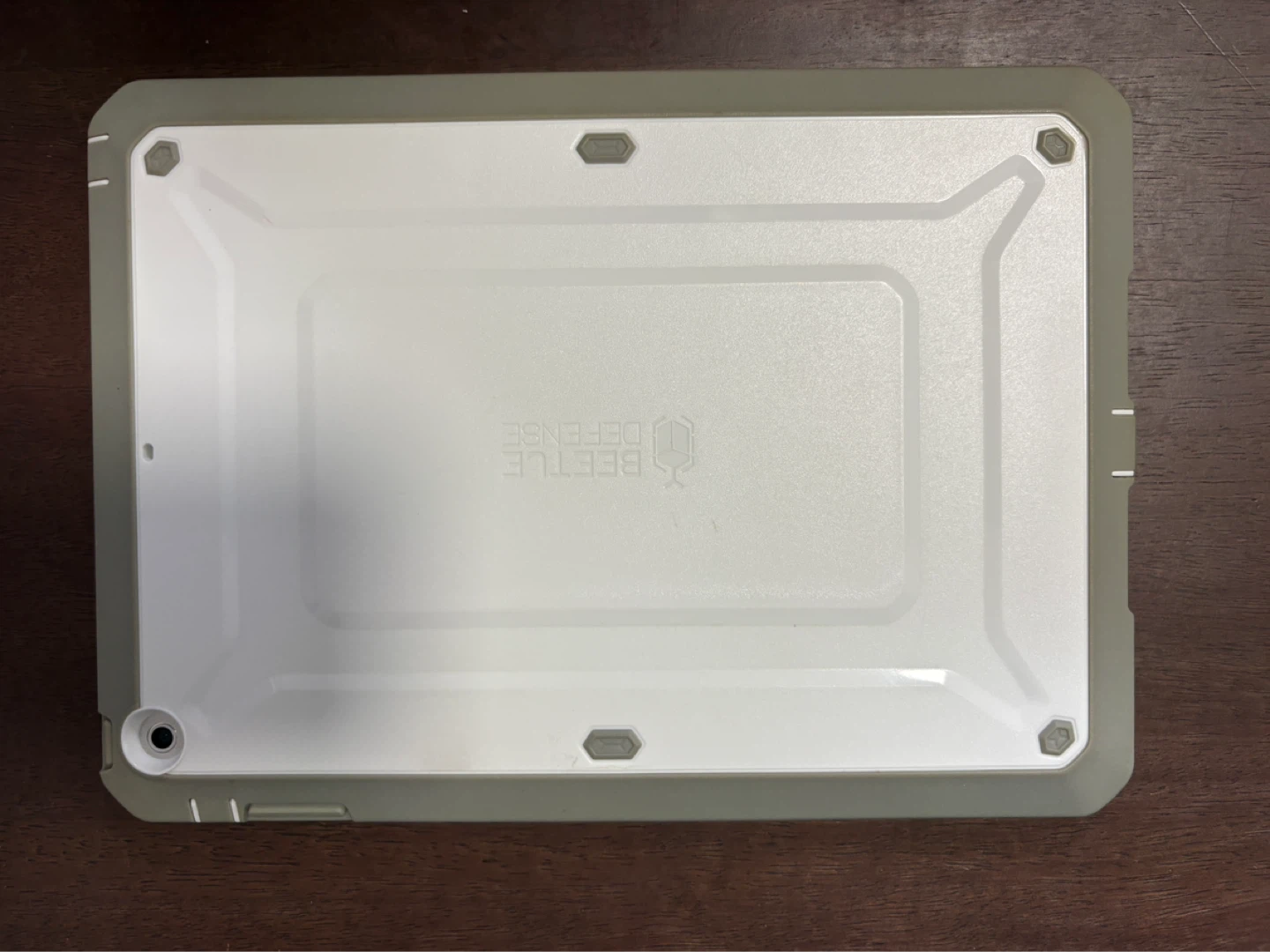 2013 iPad Air (128GB) with Beetle Defense Case - photo 2