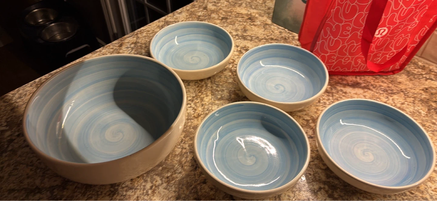 Pasta bowl set
