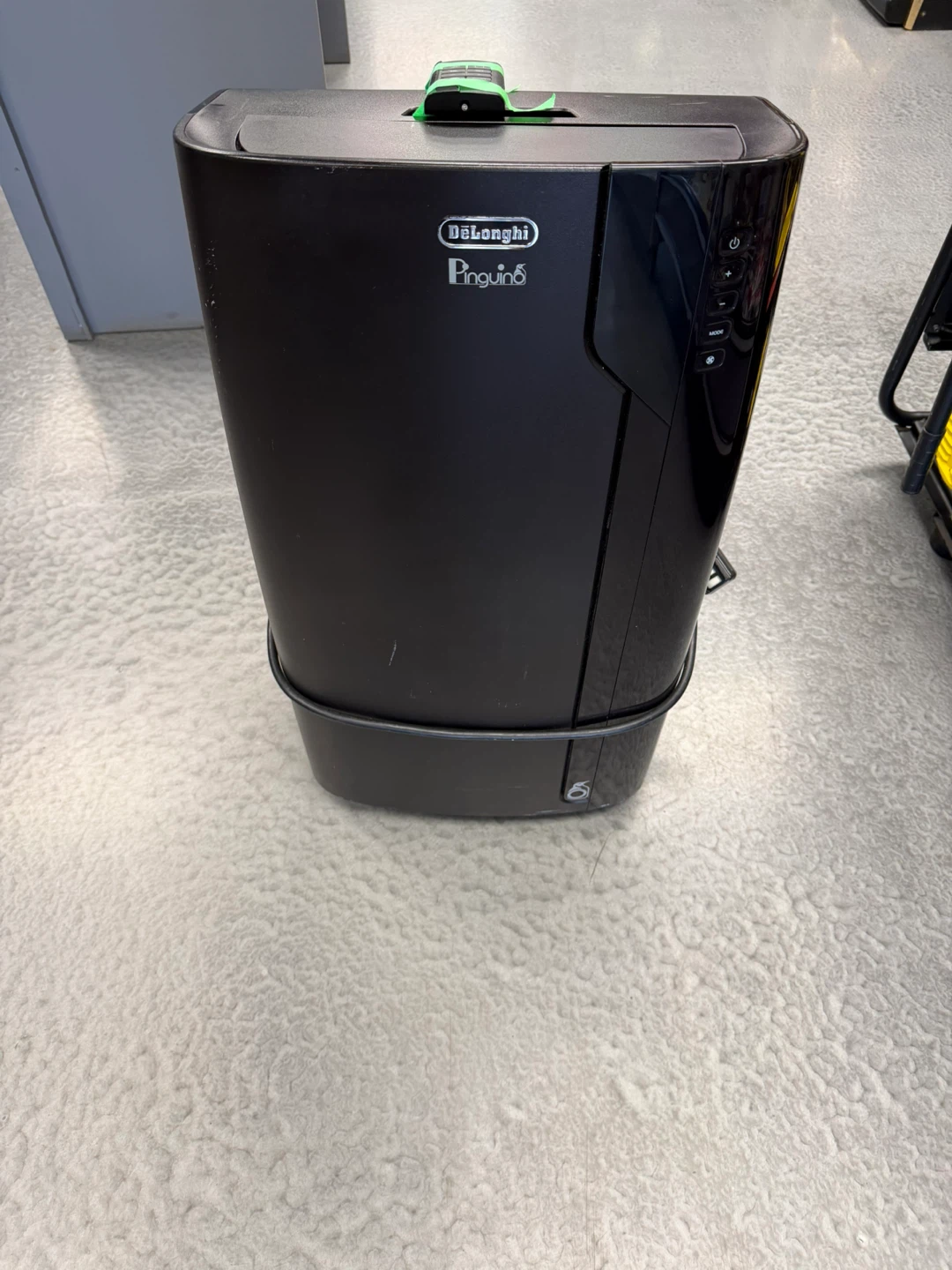 DeLonghi Pinguino Portable Air Conditioner PAC EX140EW