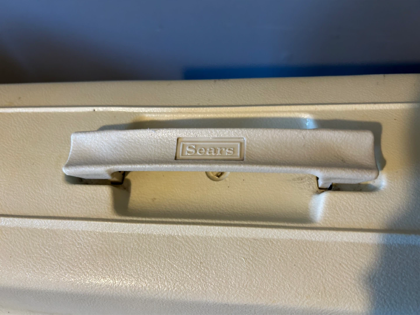 Kenmore Ultra-Stitch 8 Sewing Machine - photo 3