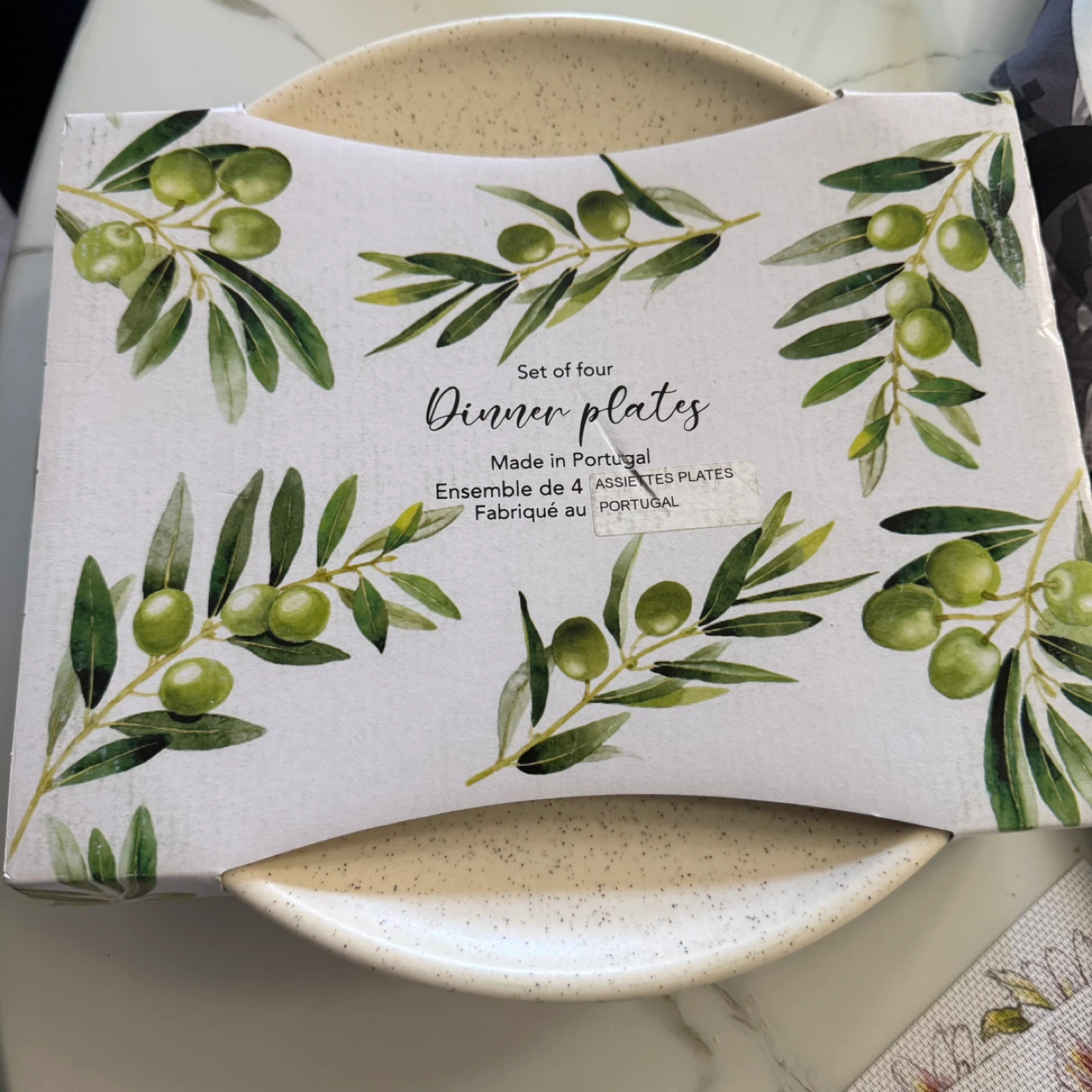 2 Set of 4 Dinner Plates