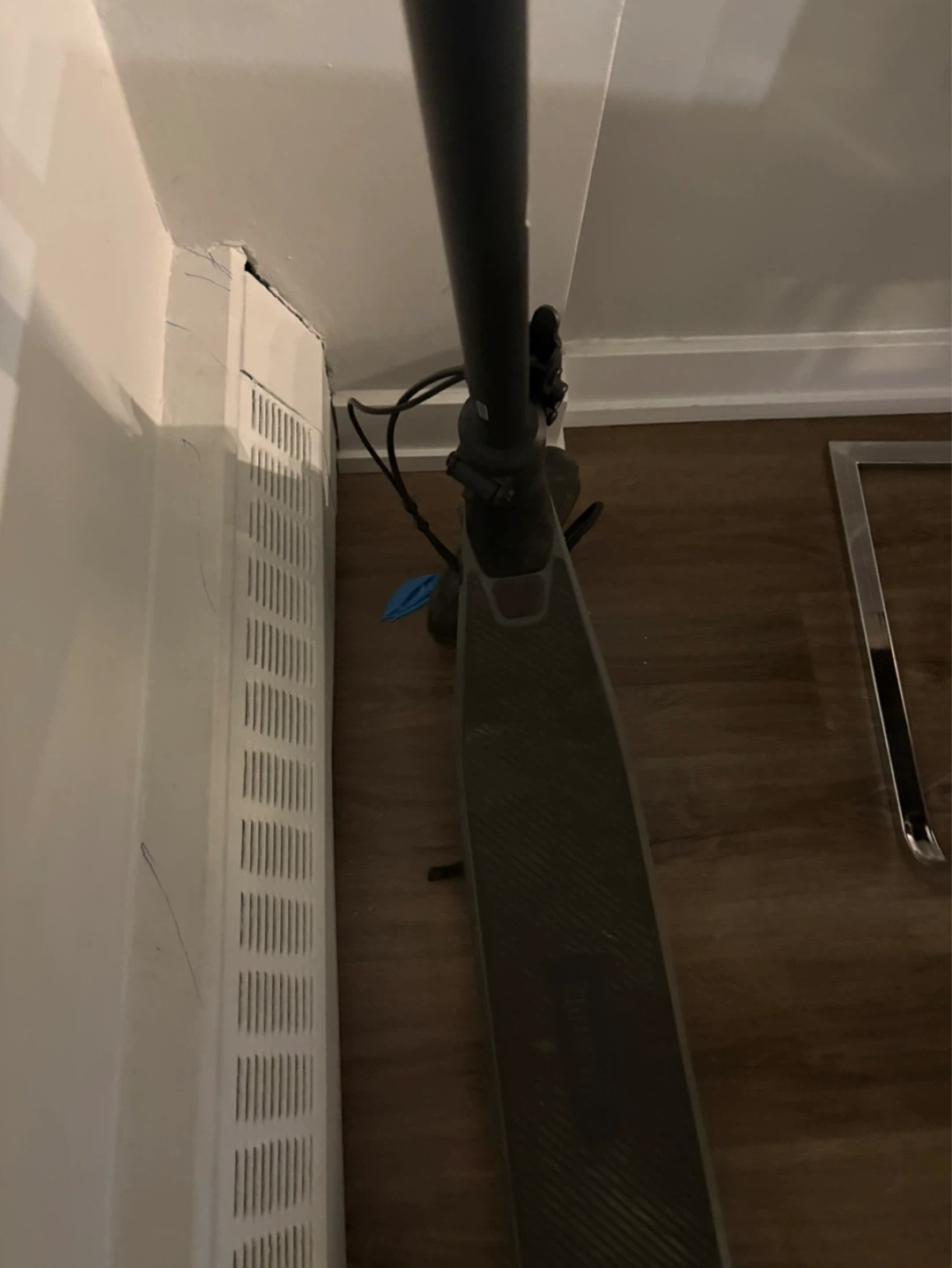 E2 scooter