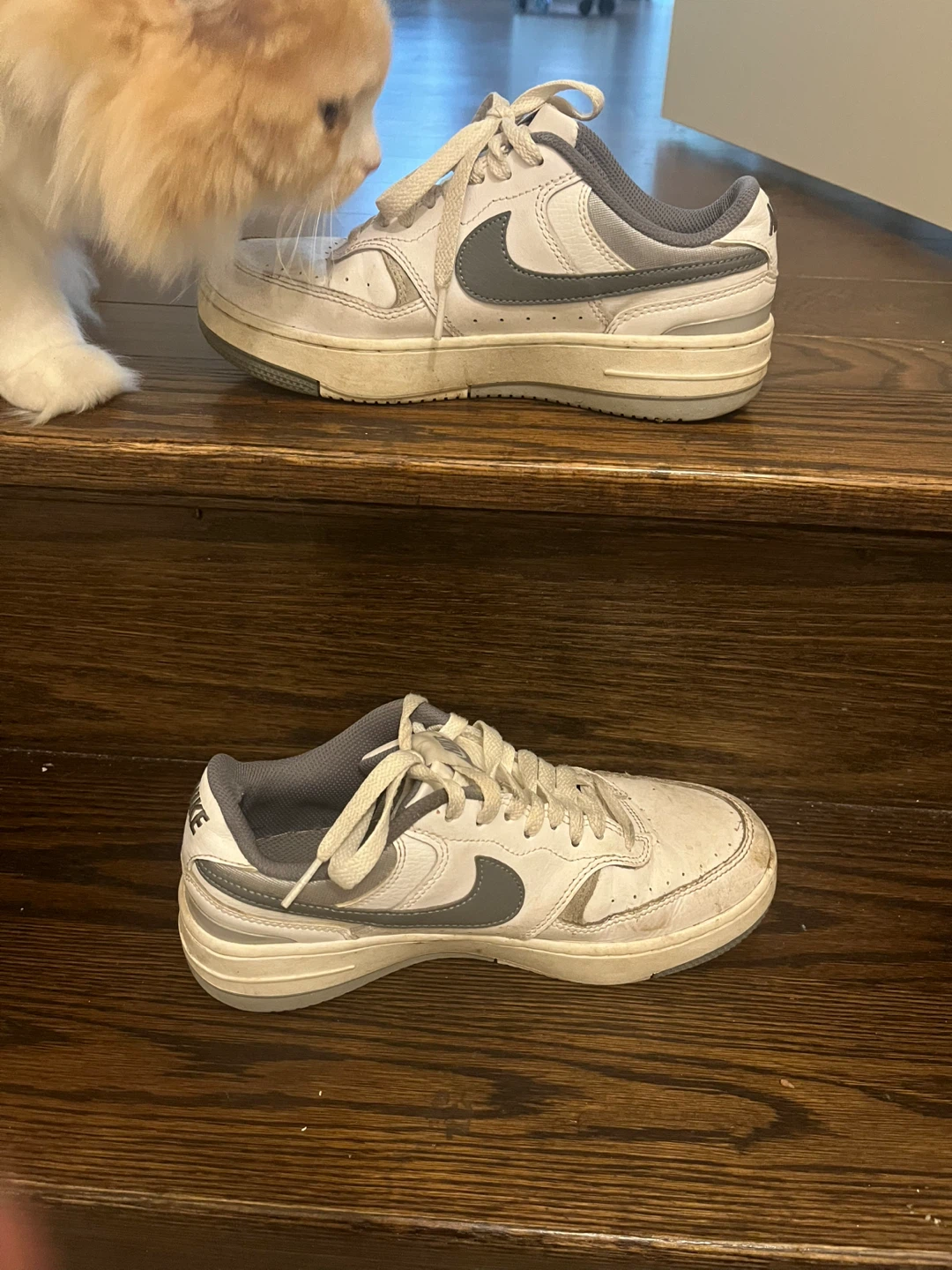 Nike White & Grey Sneakers