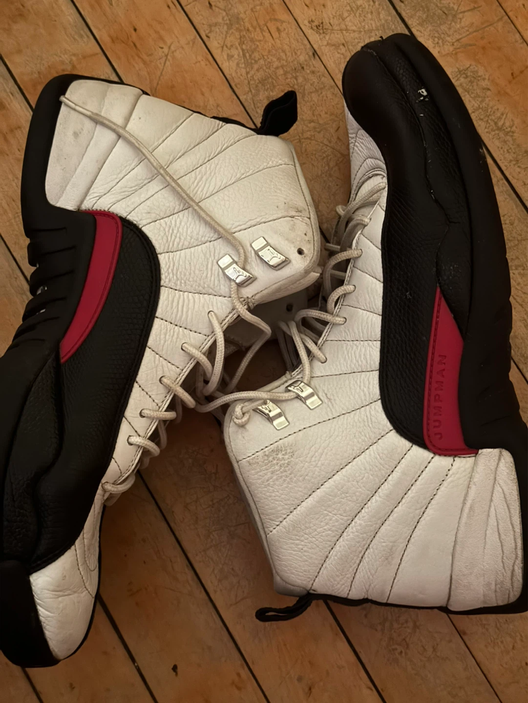 Jordan 12 Sneakers men’s size 13 - photo 4