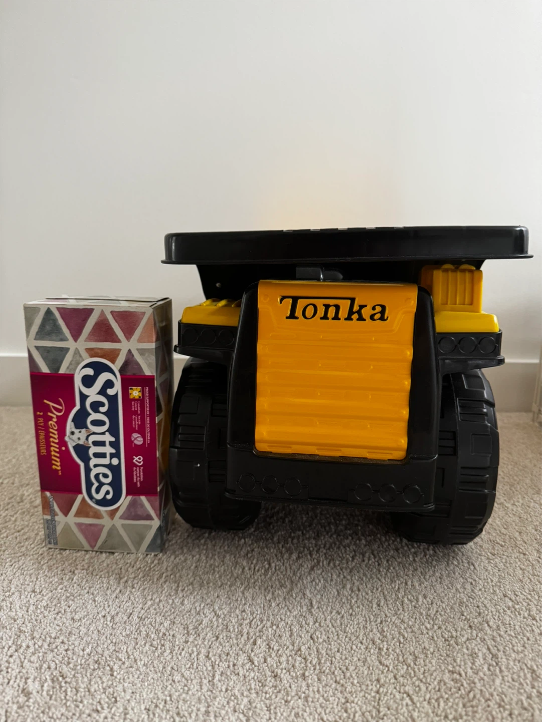 Tonka 952 Dump Truck Toy - photo 5